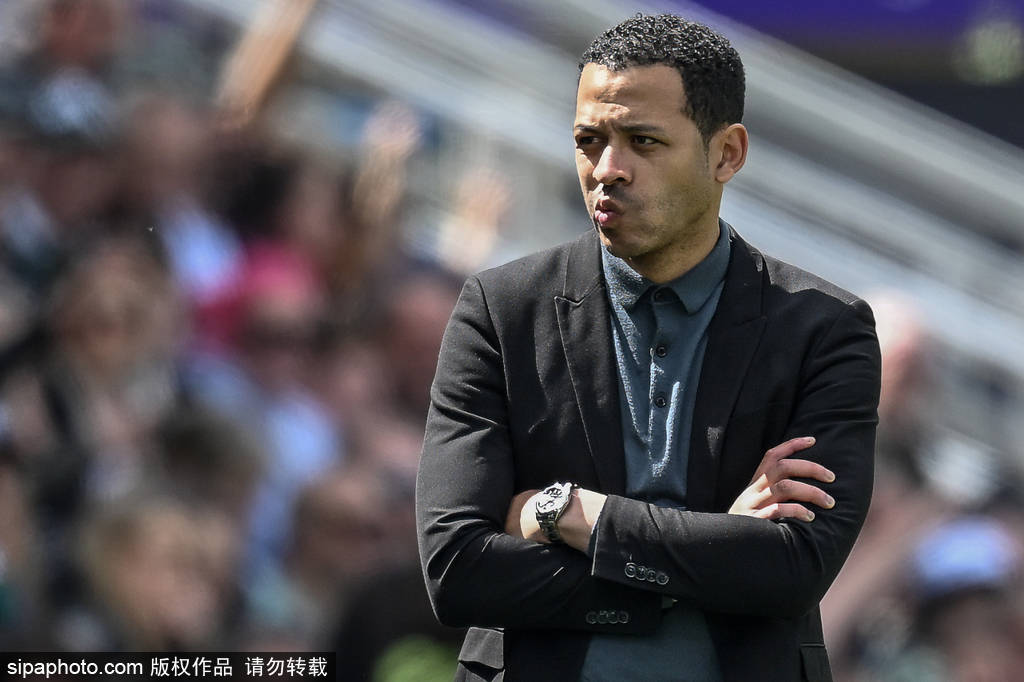 罗西尼奥已飞赴伦敦完成最后交接 带切尔西战周中英超